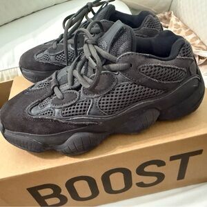 Yeezy 500 size 6 women’s